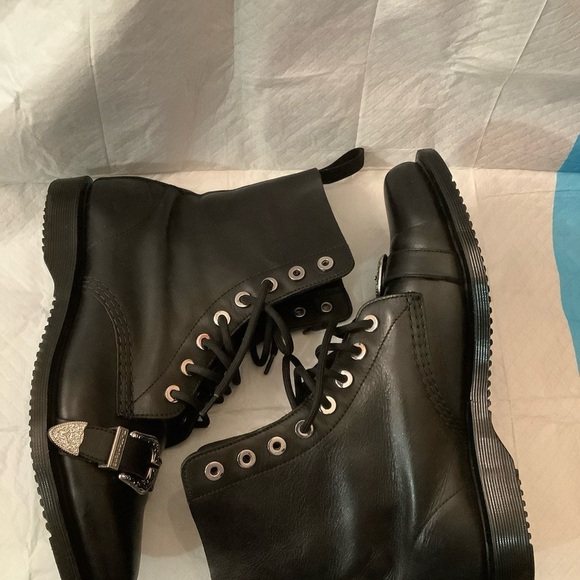 Dr Martens Ulima Black Leather Combat Buckle Boots Women's Sz. 9 US Sold Out​​​ - Picture 9 of 14